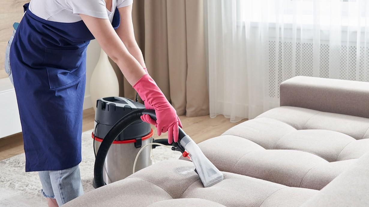 <p><span style="color: rgb(224, 62, 45);" data-mce-style="color: rgb(224, 62, 45);"><strong>સ્માર્ટ હોમ ટિપ્સ: </strong></span>ડ્રાય ક્લીનિંગનો ખર્ચો બચાવો! આ દેશી નુસખાથી તમારા સોફા ચમકશે કાચ જેવા!</p>