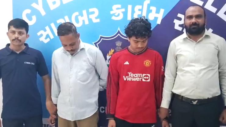 <p><span style="color: rgb(224, 62, 45);" data-mce-style="color: rgb(224, 62, 45);"><strong>વોટ્સએપ પર આવતી RTO </strong></span>ચલણની લિંક ખાલી કરી દેશે બેંક એકાઉન્ટ, સુરત પોલીસે ઘાટકોપરથી બે શખ્સોને દબોચ્યા</p>