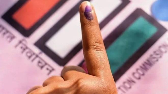 <p><span style="color: rgb(224, 62, 45);" data-mce-style="color: rgb(224, 62, 45);"><strong>ચૂંટણી મેદાનમાં હવે નિરીક્ષકોનો 'પહેરો' : </strong></span>નિષ્પક્ષ મતદાન માટે એક્શન પ્લાન,<strong> અમદાવાદ-સુરત સહિતના જિલ્લાઓમાં રાજ્ય ચૂંટણી પંચે નિરીક્ષકો તૈનાત કર્યા... </strong></p>