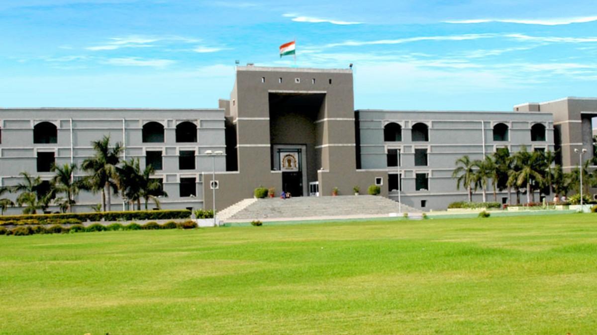 <p><span style="color: rgb(224, 62, 45);" data-mce-style="color: rgb(224, 62, 45);"><strong>ચૂંટણી પંચે જે નામ કાપ્યું હતું </strong></span>તે હાઇકોર્ટે ઉમેરાવ્યું: સાબરમતી વોર્ડ-4 ના ઉમેદવારને મળી રાહત</p>